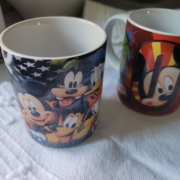 Walt Disney 2012 mugs - Picture 12 of 16